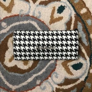 Michael Kors Houndstooth Wallet